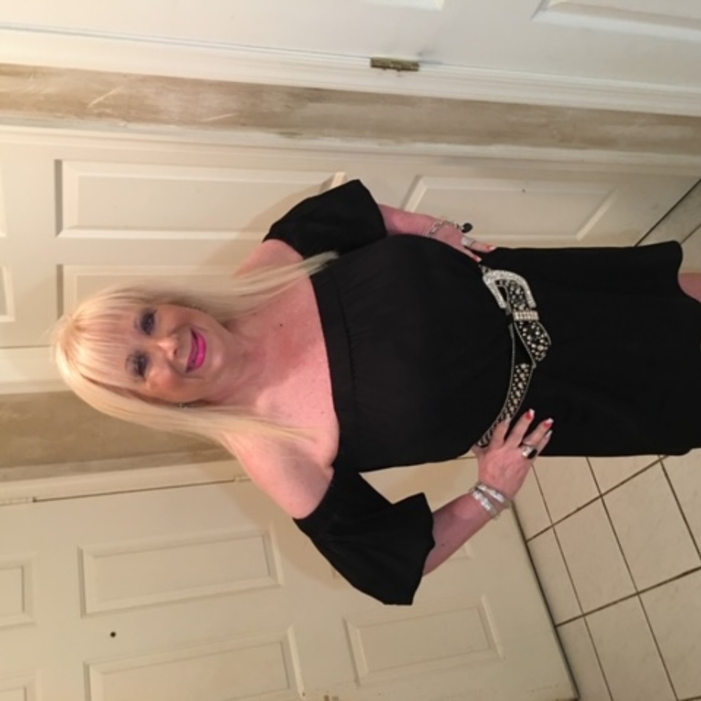 Off the shoulder cool and pretty dress